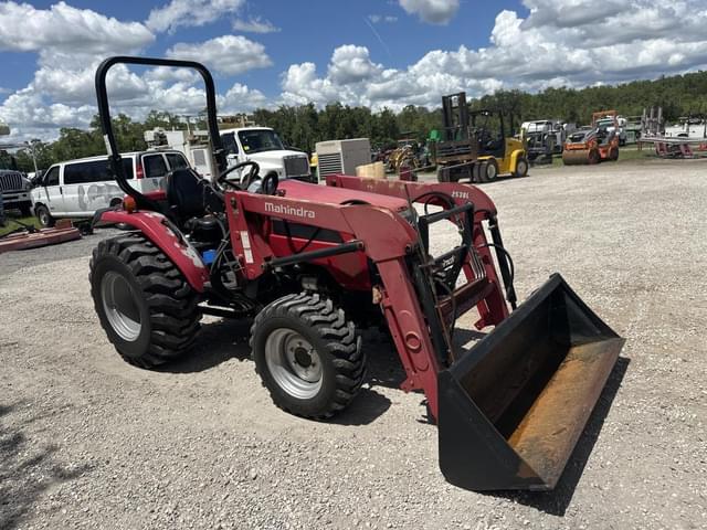 Image of Mahindra 2538 equipment image 4