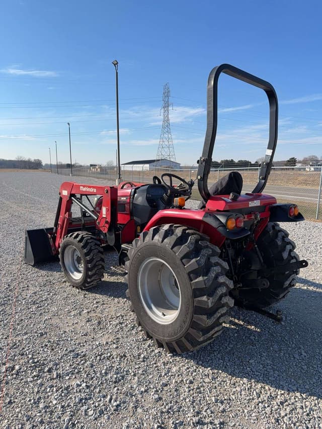 Image of Mahindra 2538 equipment image 4