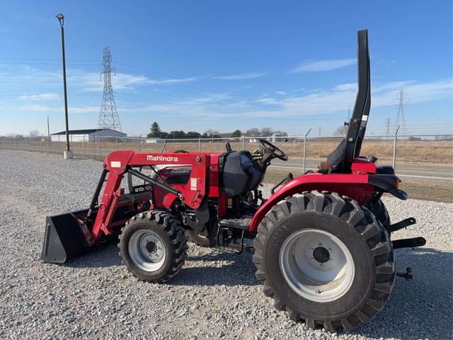 Image of Mahindra 2538 equipment image 3
