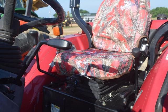 Image of Mahindra 2545 equipment image 4
