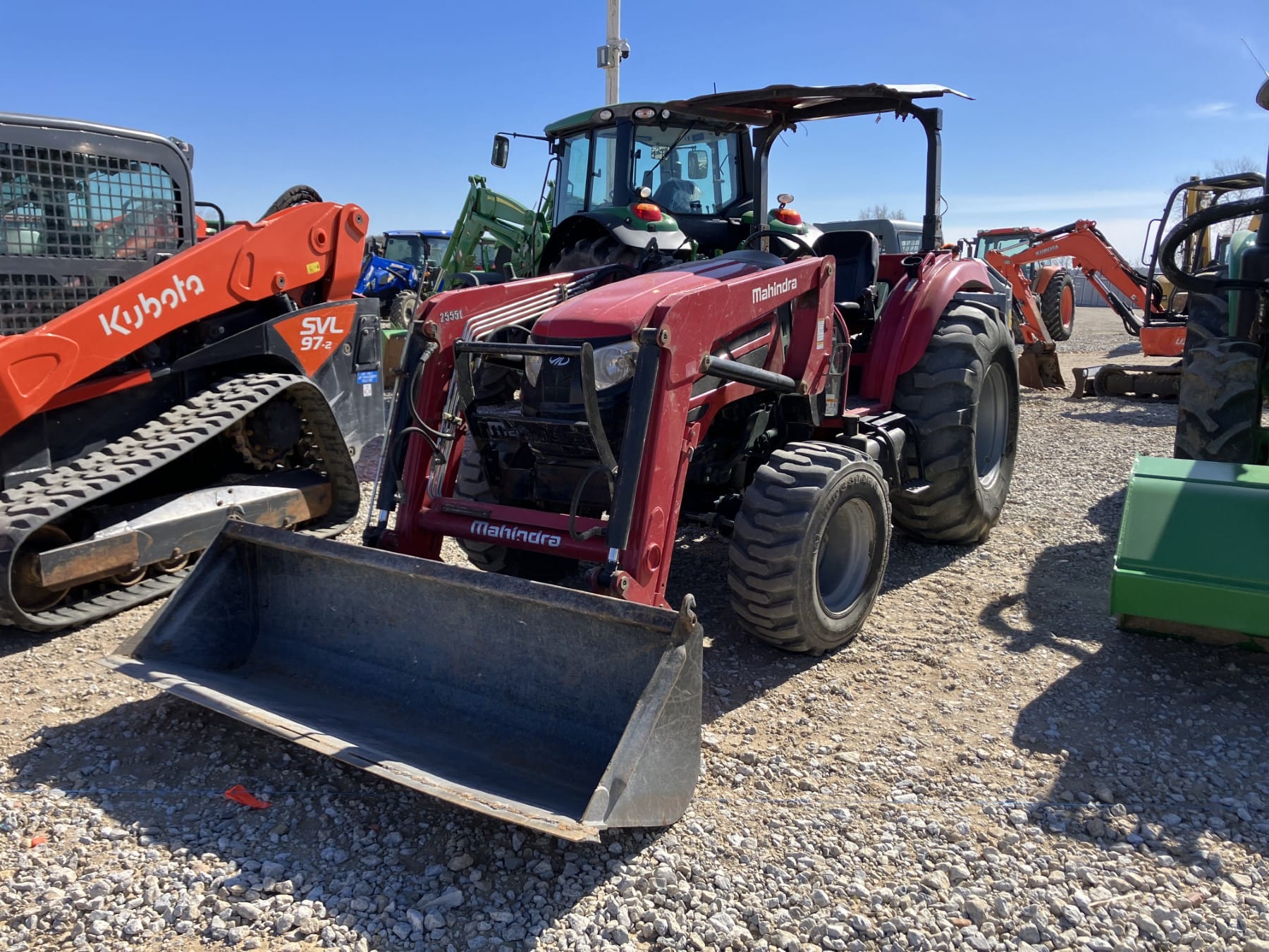 Main image Mahindra 2555