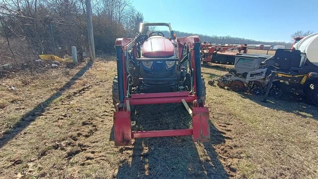 Image of Mahindra 2555 equipment image 2