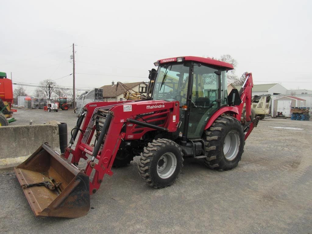 Main image Mahindra 2555