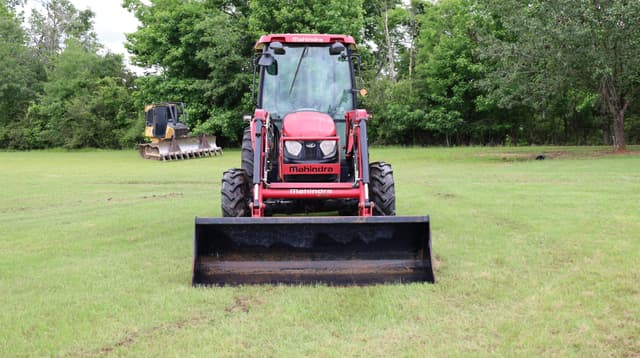 Image of Mahindra 2565 equipment image 2