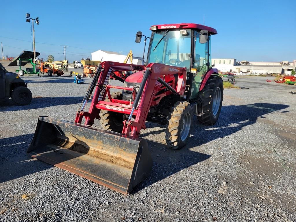 Mahindra 2565 Equipment Image0