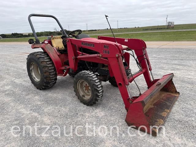Image of Mahindra 2615 equipment image 2