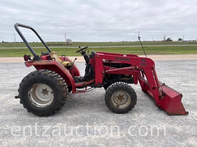 Image of Mahindra 2615 equipment image 3