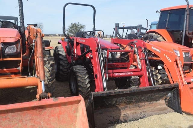 Image of Mahindra 2638 equipment image 4