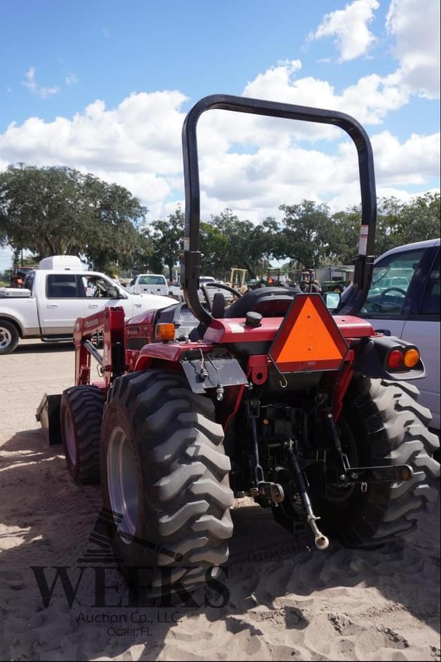 Image of Mahindra 2638 equipment image 3