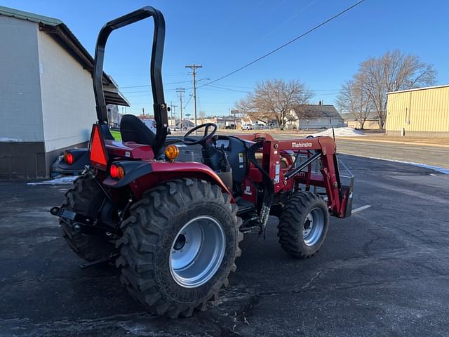 Image of Mahindra 2638 equipment image 2