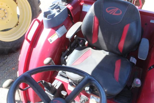 Image of Mahindra 2655 equipment image 4