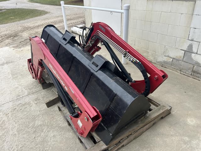 Image of Mahindra 2665CL equipment image 4