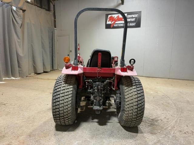 Image of Mahindra 2810 equipment image 4