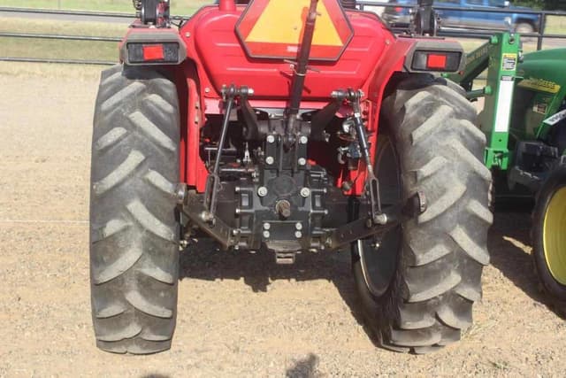 Image of Mahindra 2816 equipment image 4