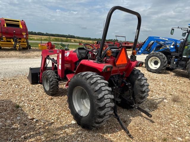 Image of Mahindra 2816 equipment image 4