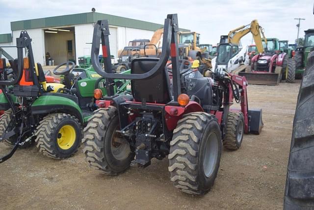 Image of Mahindra Max 28 XL equipment image 2