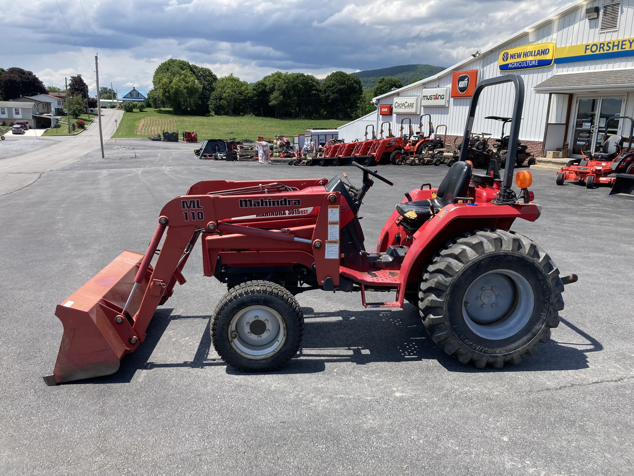 Main image Mahindra 3015