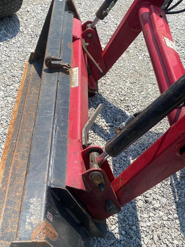 Image of Mahindra 3016 equipment image 4