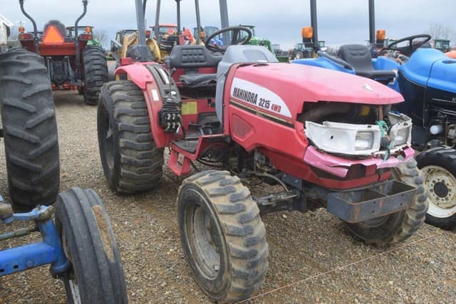 Image of Mahindra 3215 equipment image 3