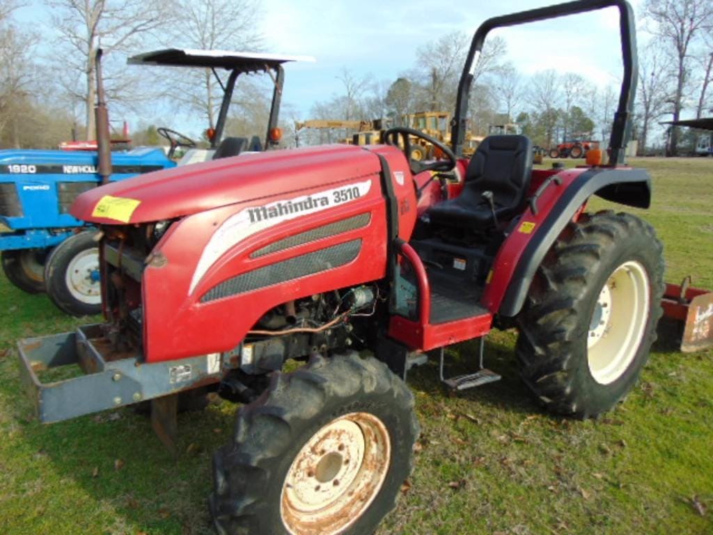 Main image Mahindra 3510