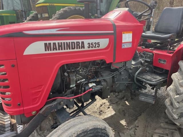 Image of Mahindra 3525 equipment image 3