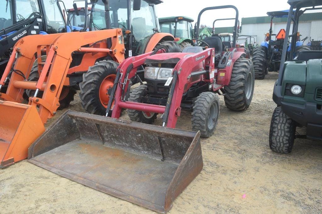 Mahindra 3616 Equipment Image0