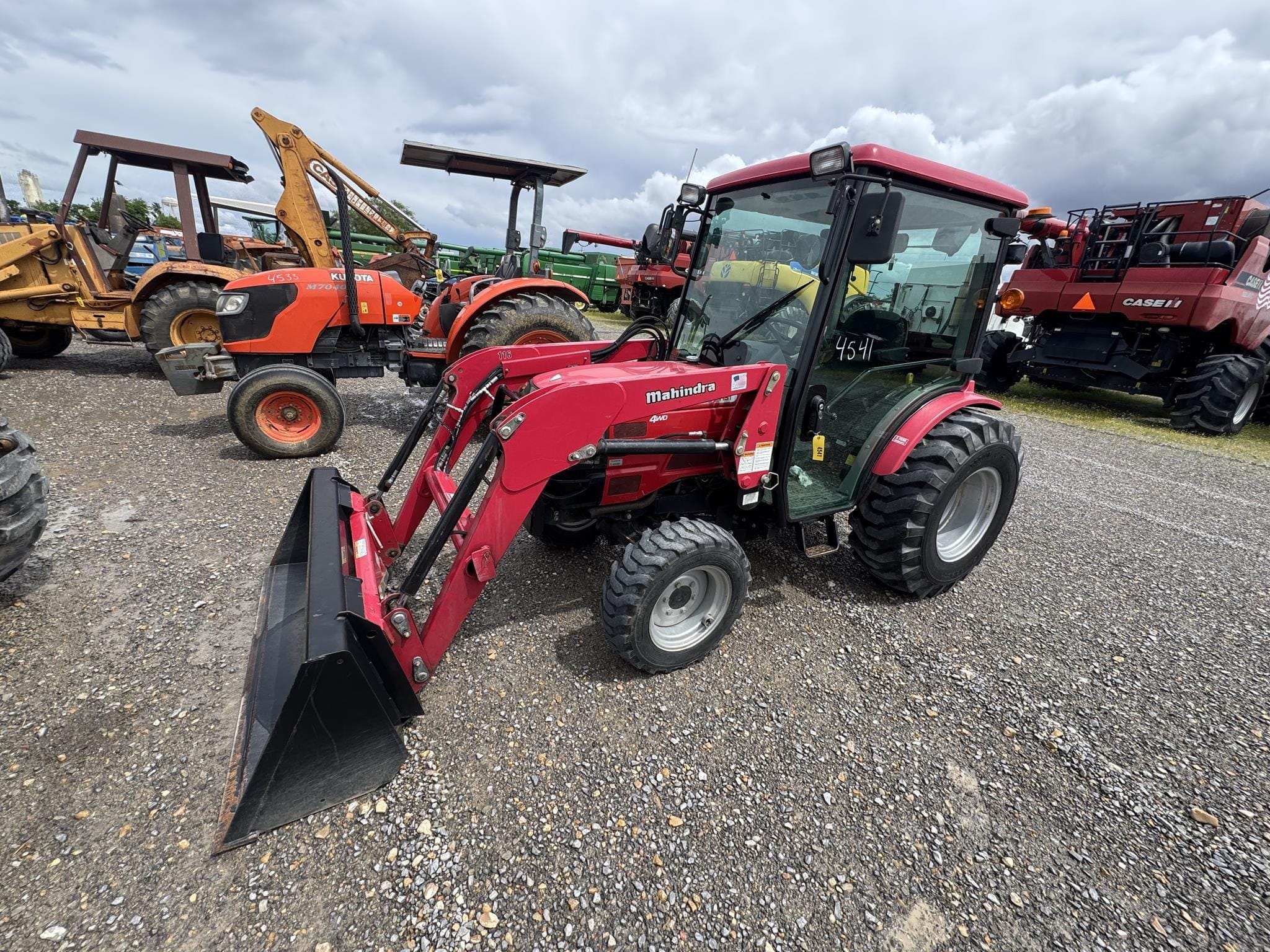 Mahindra 3616 Equipment Image0