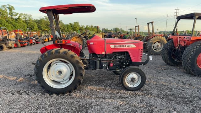 Image of Mahindra 4025 equipment image 4