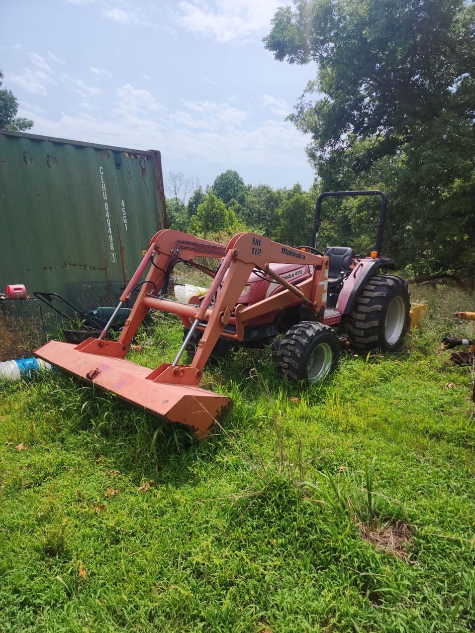 Main image Mahindra 4110