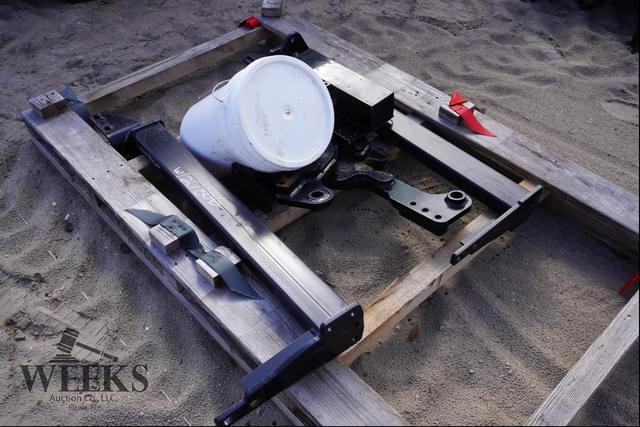 Image of Mahindra 4550B equipment image 2