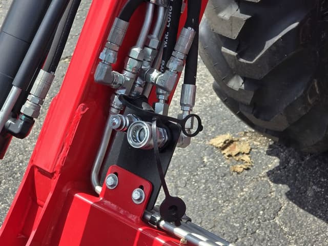 Image of Mahindra 5145 equipment image 2