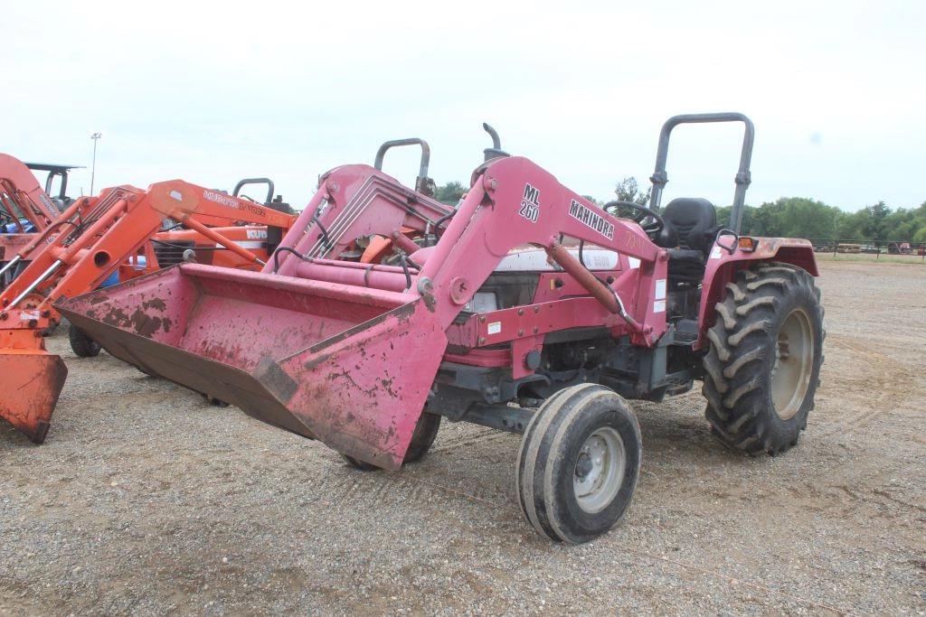 Image of Mahindra 5500 Primary image