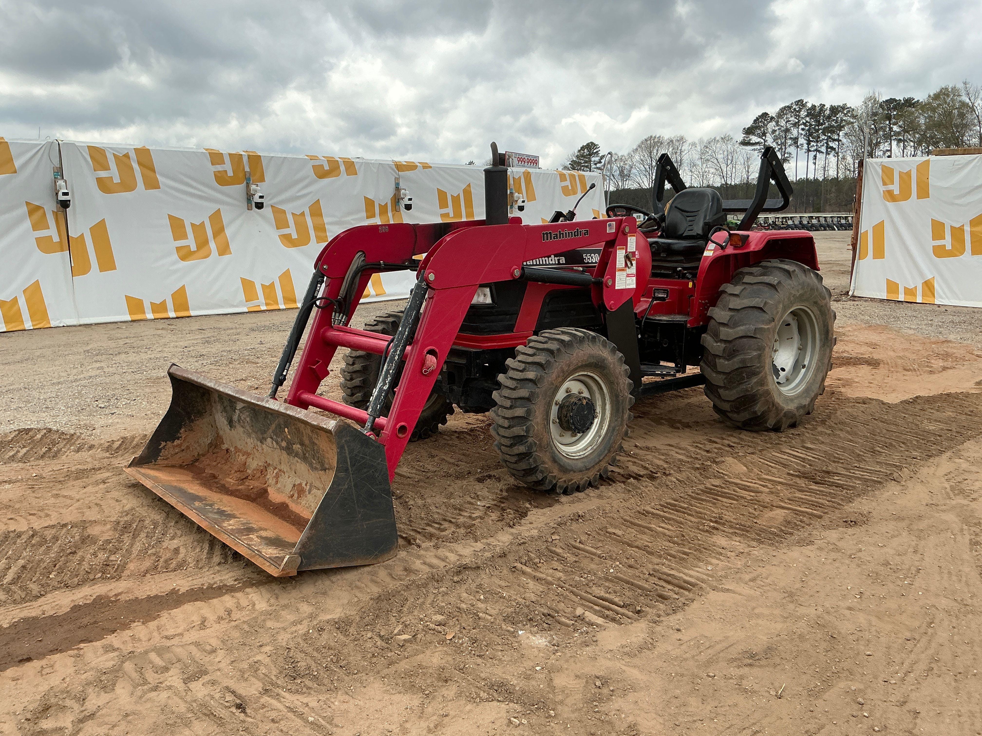 Main image Mahindra 5530