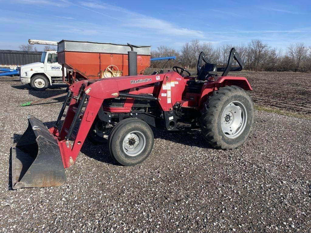 Main image Mahindra 5530