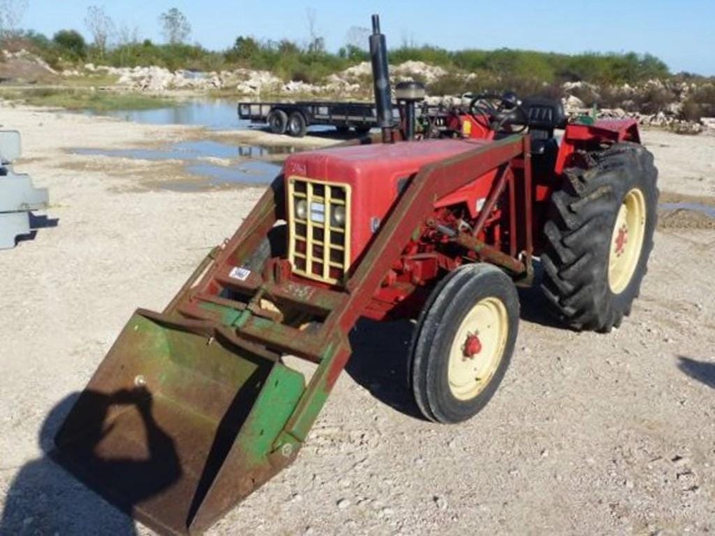 Main image Mahindra 575 DI