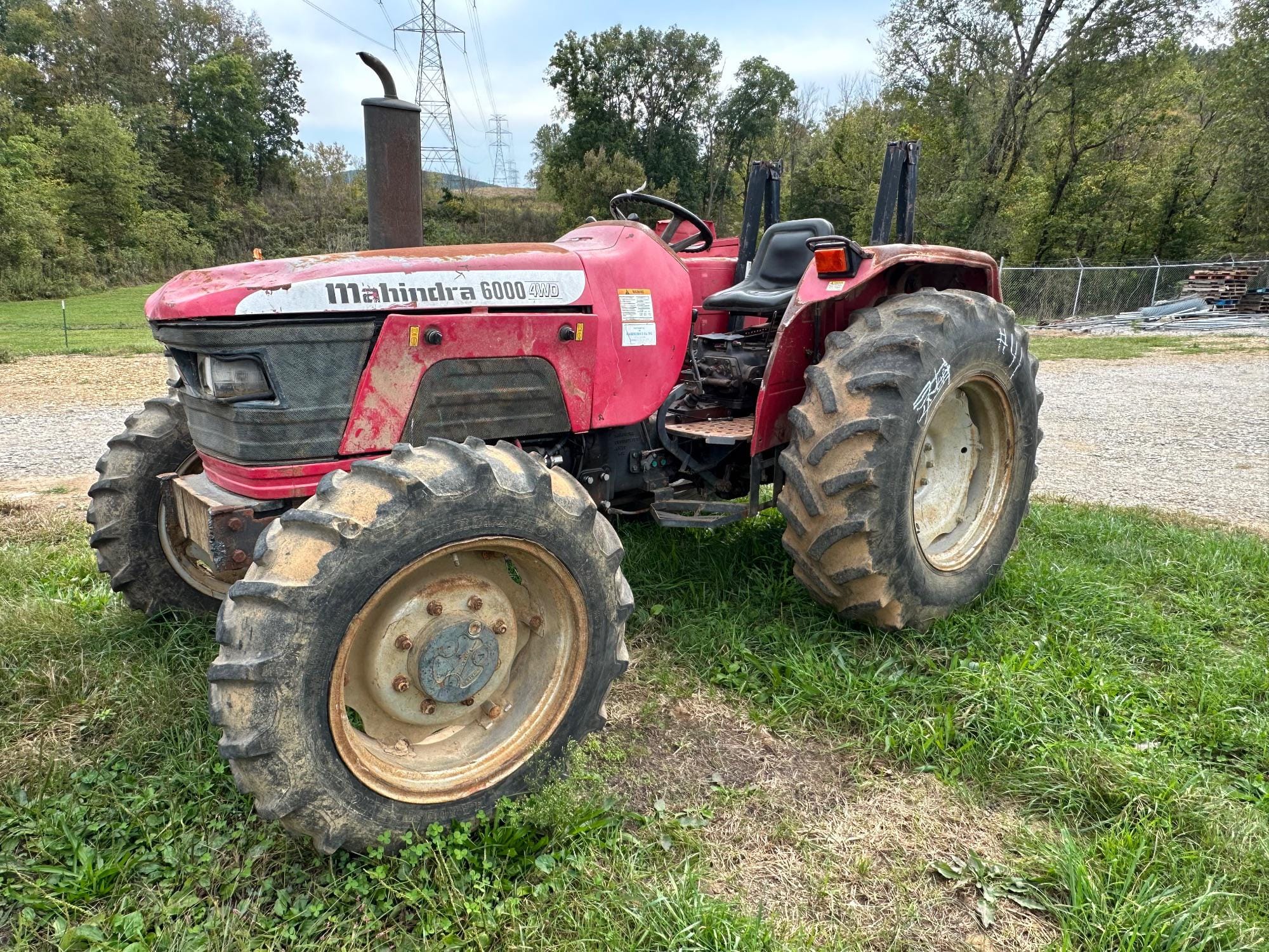 Main image Mahindra 6000