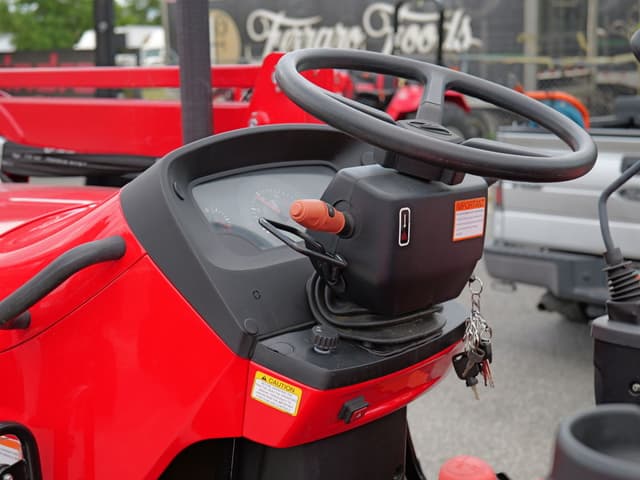 Image of Mahindra 6075 equipment image 3
