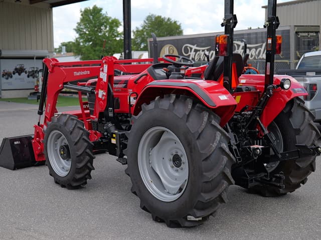Image of Mahindra 6075 equipment image 2