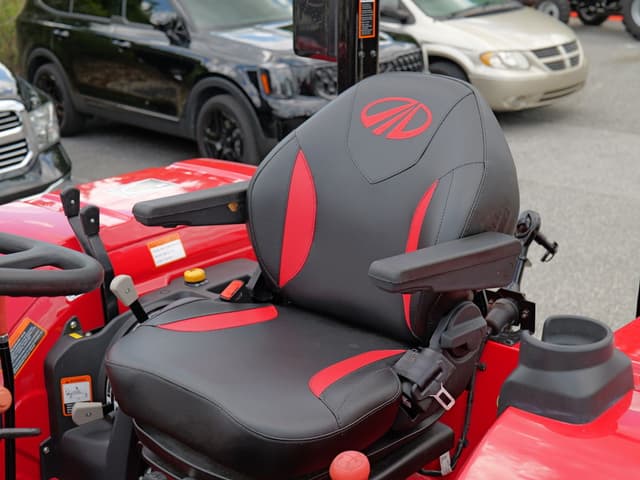 Image of Mahindra 6075 equipment image 4