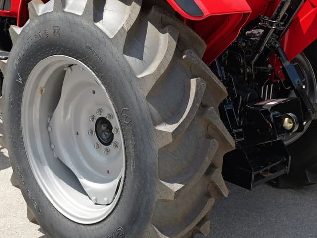 Image of Mahindra 6075 equipment image 4