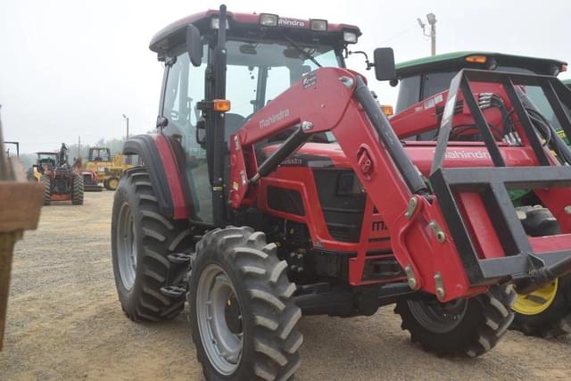 Image of Mahindra 6075 equipment image 3