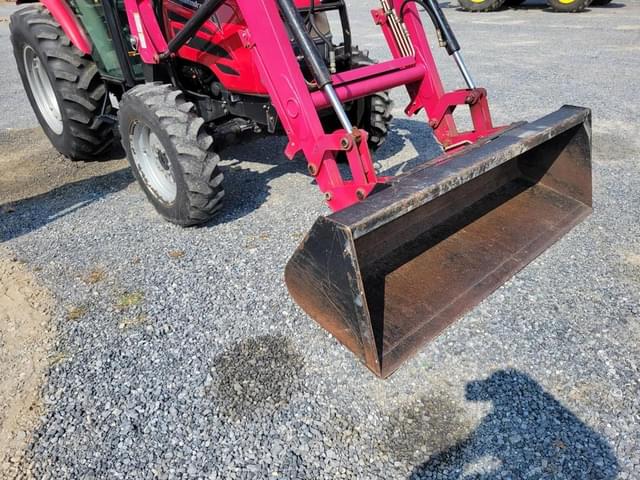 Image of Mahindra 6110 equipment image 2