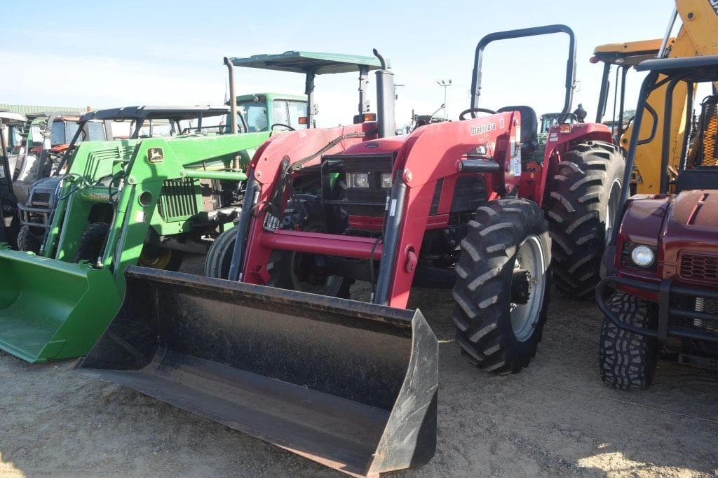 Image of Mahindra 6530 Primary image