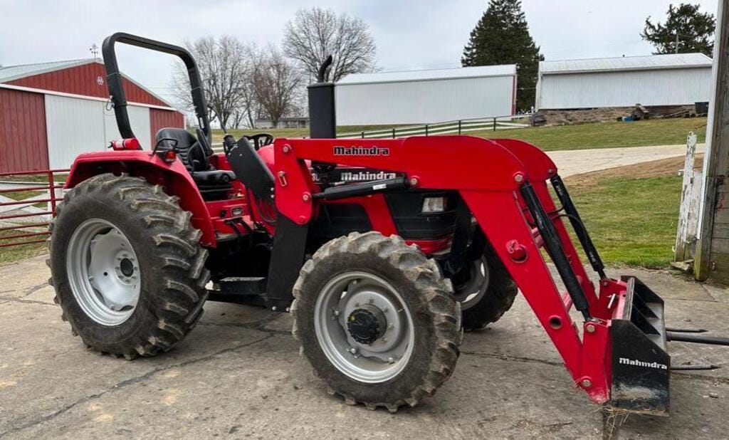 Main image Mahindra 6530