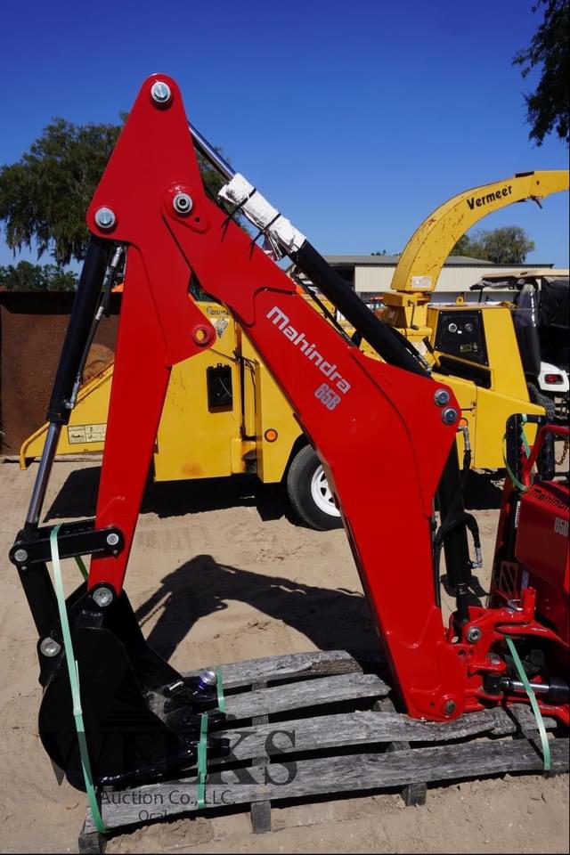 Image of Mahindra 65B equipment image 2