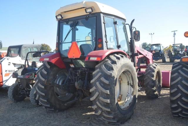 Image of Mahindra 7010 equipment image 2