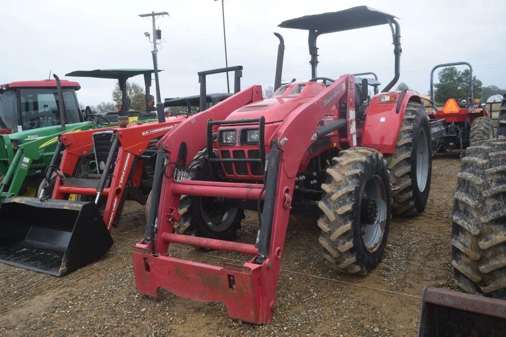 Mahindra 7060 Equipment Image0