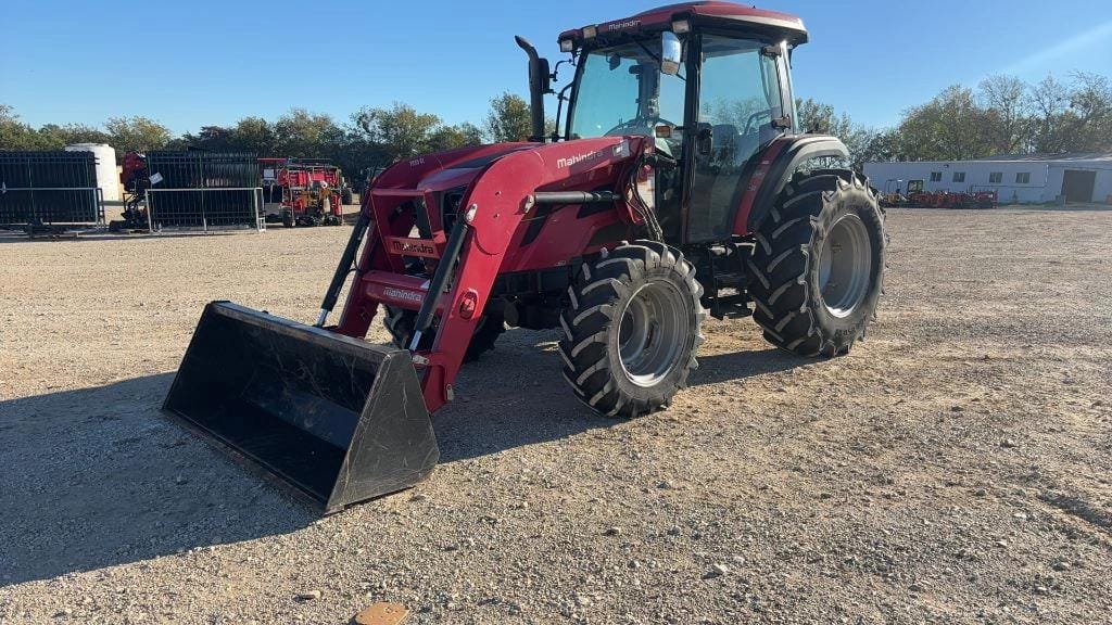 Main image Mahindra 7095