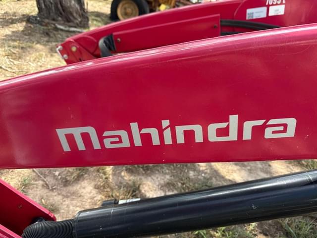 Image of Mahindra 7095L equipment image 1