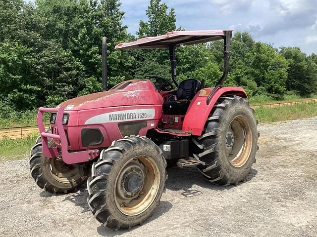Image of Mahindra 7520 equipment image 2